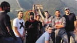 NBA火箭队球员长城刻名字并拍照上传微博遭批 - 海口网