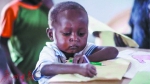 “沉思照”变身爆款表情 加纳男孩获捐数千美元 - 海口网