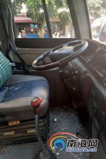 小偷在三亚公交车上行窃 司机锁车报警小偷竟砸窗逃走 - 海南新闻中心