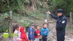 危险！儋州市5名儿童往铁路上扔鞭炮 - 海南新闻中心