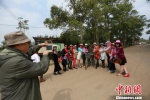 探访海南澄迈长寿村：103岁老人骑车唱歌 游客称奇羡慕 - 海南新闻中心