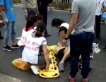 万幸！三亚国际马拉松赛一名选手心跳骤停晕倒 经抢救已恢复意识 - 海南新闻中心