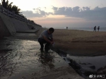 迅速落实“马上就办”市生态环保局刘东局长带队排查西秀海滩暗渠 - 环境保护局