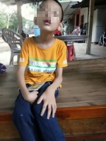 患病学校拒收 文昌12岁脑瘫少年：我想的很想上学 - 海南新闻中心