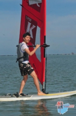 乘风破浪 海南帆船帆板体验营活动在海口西秀海滩举行 - 海南新闻中心