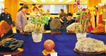 2月1日，昌江市民及游客在欣赏昌江玉精品展。 - 林业厅