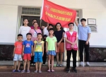 海口大致坡镇乡村振兴工作队帮助贫困大学生踏上返校征程 - 海南新闻中心