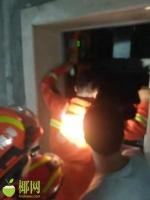 电梯发生故障 海口一男子“不会操作”被困长达1个小时 - 海南新闻中心