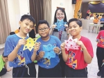 马来西亚孔子学院教师赴吉隆坡侨南华小开展剪纸活动。 马来西亚孔子学院供图 - 中新网海南频道