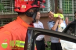 惊险！一女子将1岁半宝宝和车钥匙反锁车内，定安消防赶到时… - 海南新闻中心