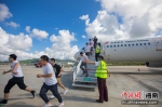 模拟航空器受爆炸物威胁 三亚机场开展应急救援综合演练 - 中新网海南频道