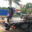 事发海口！骑车不戴头盔，摩托车与电动车相撞，三人受伤 - 海南新闻中心