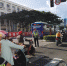 拿命开玩笑!三亚街头，行人、非机动车任性闯红灯…… - 海南新闻中心