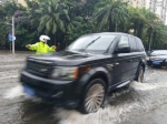 海口公安交警强化应急疏导保障道路畅通 - 海南新闻中心