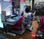 　一家书店里的儿童学习书桌。记者 王洪旭 - 中新网海南频道