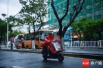 台风“莫拉菲”强度减弱 三亚迎来强风雨 - 中新网海南频道