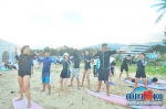 国家冲浪队开放日岸上教学。　卓琳植 摄 - 中新网海南频道