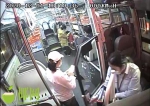 海口公交车上一女子突然全身抽搐、呼吸困难，接下来的一幕... - 海南新闻中心