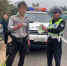 危险！三名男子在高速路上行走，万宁交警开罚单 - 海南新闻中心