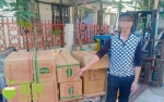 非法买卖烟花爆竹 三亚一店铺经营者被警告并写下保证书 - 海南新闻中心