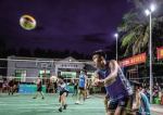 海南文昌：夏夜里的乡村排球 - 中新网海南频道