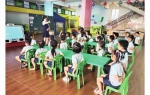 普惠性民办园海口市秀英区海秀文博幼儿园的老师在上课 - 中新网海南频道