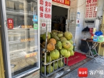 椰子零售价高达12元一个 海南椰子缺口大，产业如何突围？ - 海南新闻中心