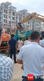 最新消息！文昌一农场因塌方被埋的2名工人已全部救出 目前已送往医院抢救 - 海南新闻中心