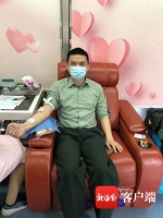 　今年1月，胡磊为一患者献血 - 海南新闻中心