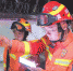 一男一女探险夜困三亚落笔洞遗址 消防人员两小时成功救援 - 海南新闻中心