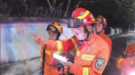 一男一女探险夜困三亚落笔洞遗址 消防人员两小时成功救援 - 海南新闻中心