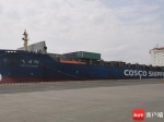 　“飞云河”轮在海南洋浦港加注首船保税油。(资料图片) - 海南新闻中心