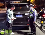 拘留+吊证+罚款！2名男子酒驾被三亚交警查处 - 海南新闻中心