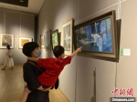海南省展出105件青年优秀美术作品 - 中新网海南频道