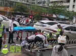 事发海口！网约车掉头时与警用摩托车相撞，致辅警、路人受伤 - 海南新闻中心