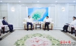 省政府与吉利控股集团签署战略合作协议 沈晓明冯飞证签 - 海南新闻中心