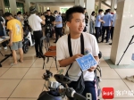 真方便！海口交警进入高校提供电动自行车登记上牌服务 - 海南新闻中心