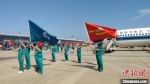 河南援琼医疗队1004名队员乘包机回家 - 中新网海南频道
