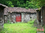 探访海口火山古村落三卿村 古风古韵古石屋 - 中新网海南频道