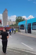 事发三亚！一列有轨电车被钢筋扎穿，所幸无人伤亡 - 海南新闻中心