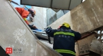 东方一施工现场屋顶坍塌致工人被压，消防紧急救援 - 海南新闻中心