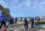 三亚清理凤凰岛沿线海域野码头、非法海上旅游项目等 - 海南新闻中心