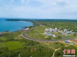 航拍海南环岛旅游公路 预计今年12月底全线建成通车 - 中新网海南频道