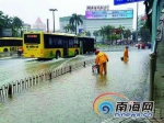 暴雨浇城！海口海秀东路等积水“老病号”经受住了考验 - 海南新闻中心