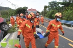 白沙发生车祸！一辆轿车侧翻，3名男子被困 - 海南新闻中心