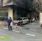 又是自燃！海口刚峰路上一新能源汽车窜起近两层楼高的火苗 - 海南新闻中心